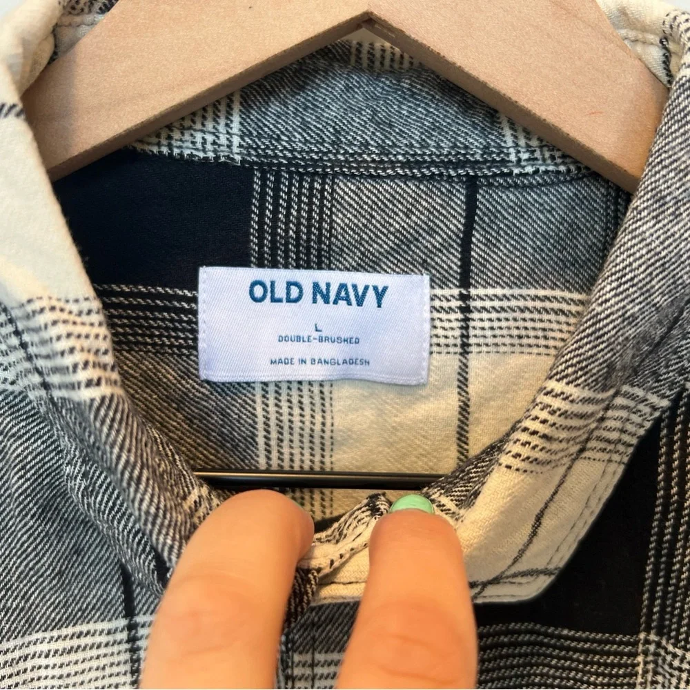NWT Old Navy Men's Black and White Flannel Shirt - size L - Picture 4 of 9